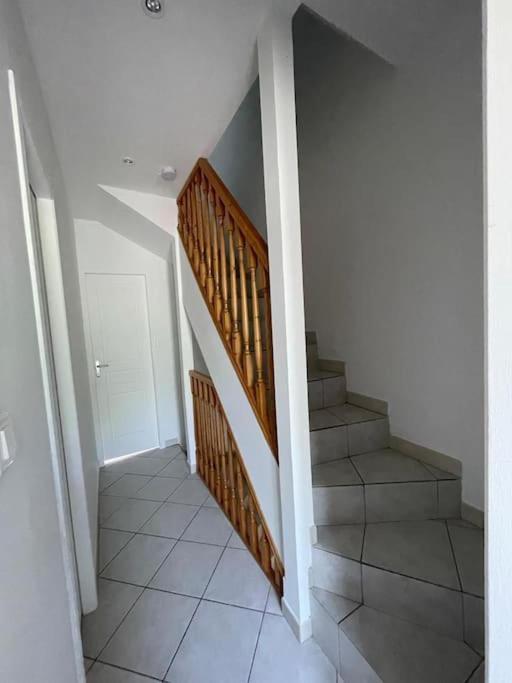 Maison Lumineuse Villemoustaussou Luaran gambar