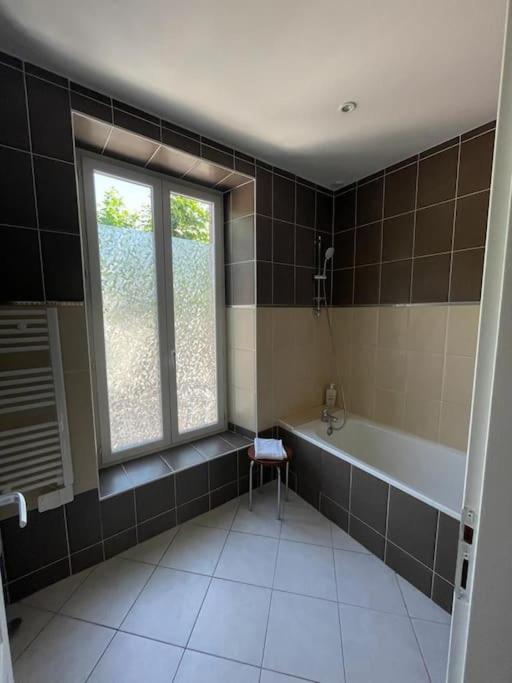 Maison Lumineuse Villemoustaussou Luaran gambar